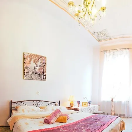 Vintage 2 With Balcony Apartman