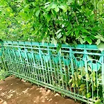 Vintage 2 With Balcony Apartment *