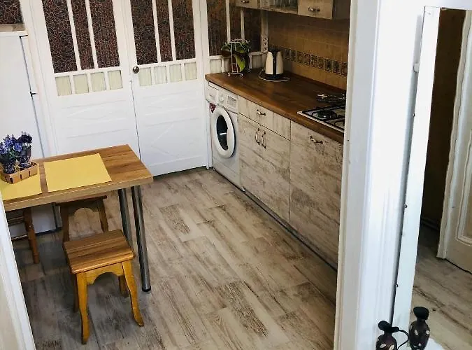 Vintage 2 With Balcony *